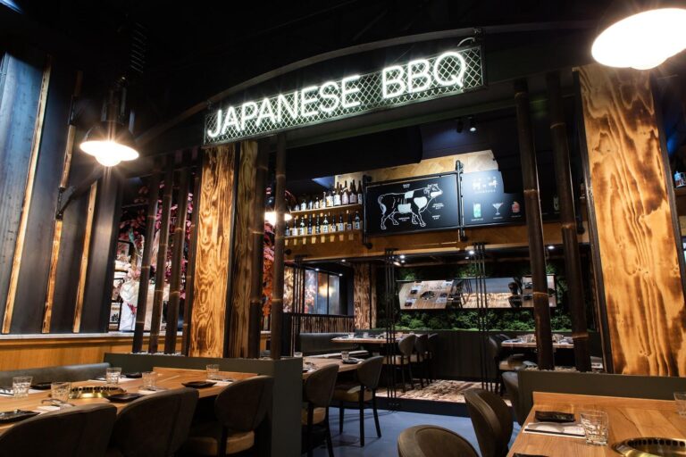 AH UN Japanese BBQ Sushi Restaurant Rotterdam ChIJbUdEBE0zxEcRg39j AQ47uc 1 768x512