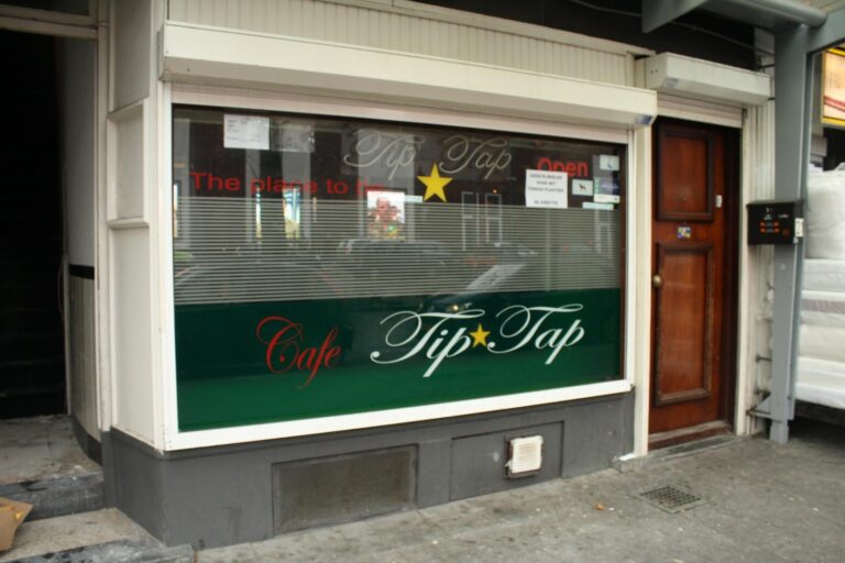 Caf Tip Tap ChIJA03zLg8zxEcRLP1S2qrEbdk 1 768x512