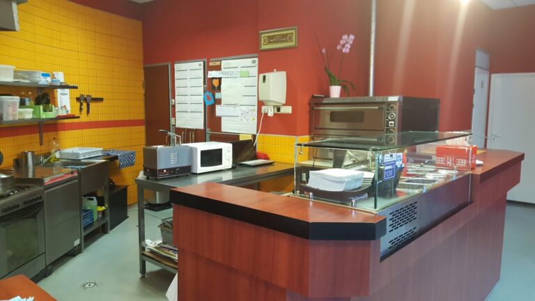 Doy Doy Chicken House ChIJ0dSgrnUzxEcRe f92kGokvc 1 768x432