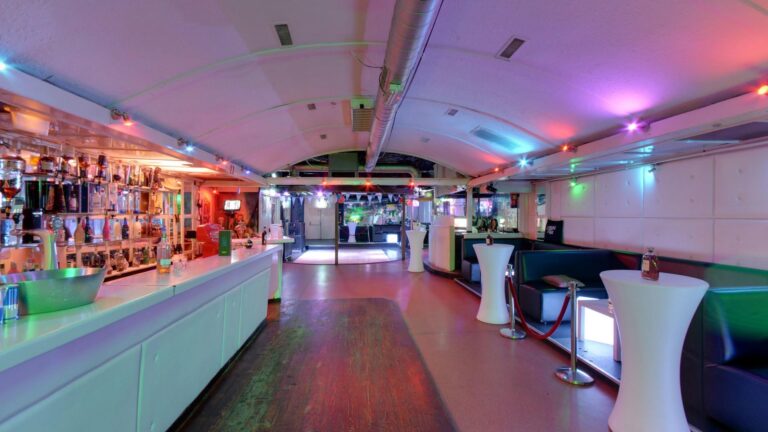 Lounge Club Laxx ChIJRVjMoKE0xEcRPKs M4Xr5C0 1 768x432