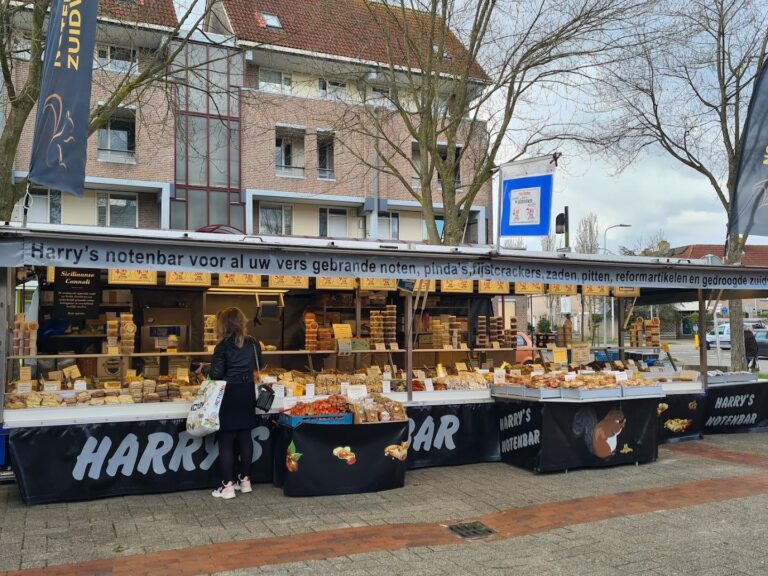Markt Asterlo Zuidwijk ChIJK sgn5IzxEcRDkJhLanpdQs 1 768x576
