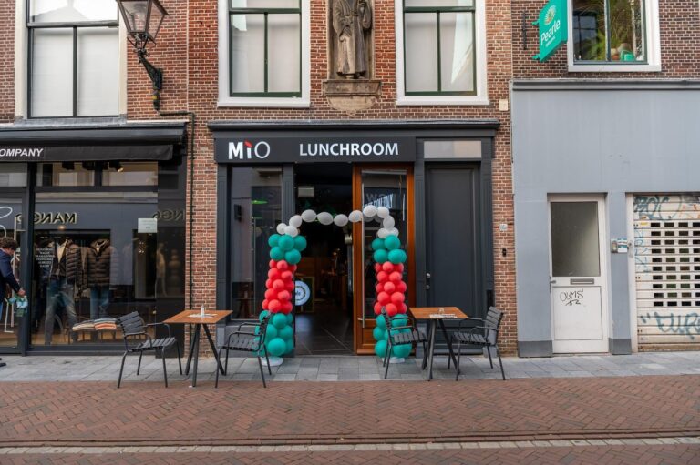 Mio Lunchroom ChIJmaOL5kHHxUcRhDwcx41G c8 1 768x511