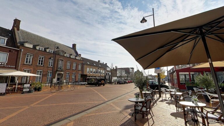 Restaurant Du Commerce ChIJVVURpJqfxEcRp 7d9ogWJBA 1 768x432