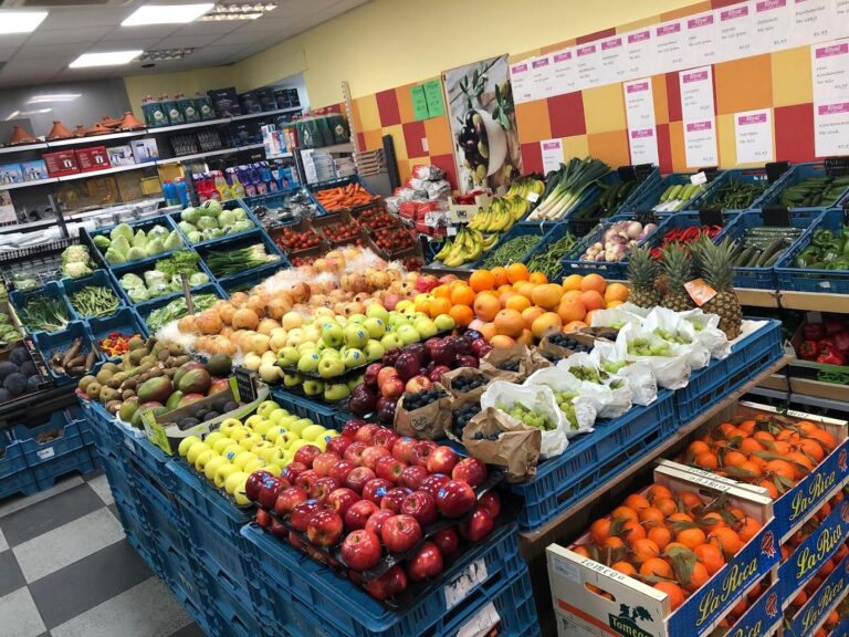 Royal Mini market ChIJVxtLgyo1xEcRQ l8jqG3eoE 1 768x576