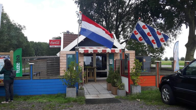 Snackbar Cafetaria t Flinkeboskje ChIJGXxanY2UyEcRSGmK5wJwEQI 1 768x432