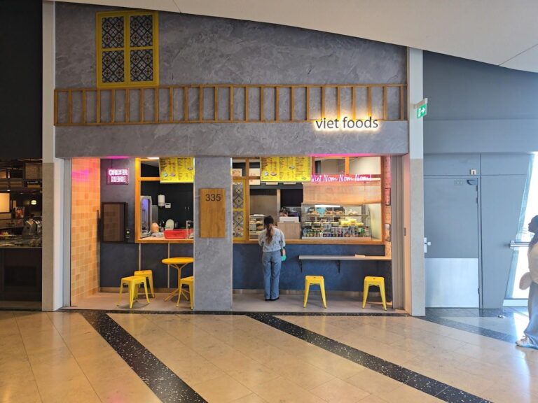 Viet Foods ChIJHVD96T7NxUcRXbd ne1uefw 1 768x576